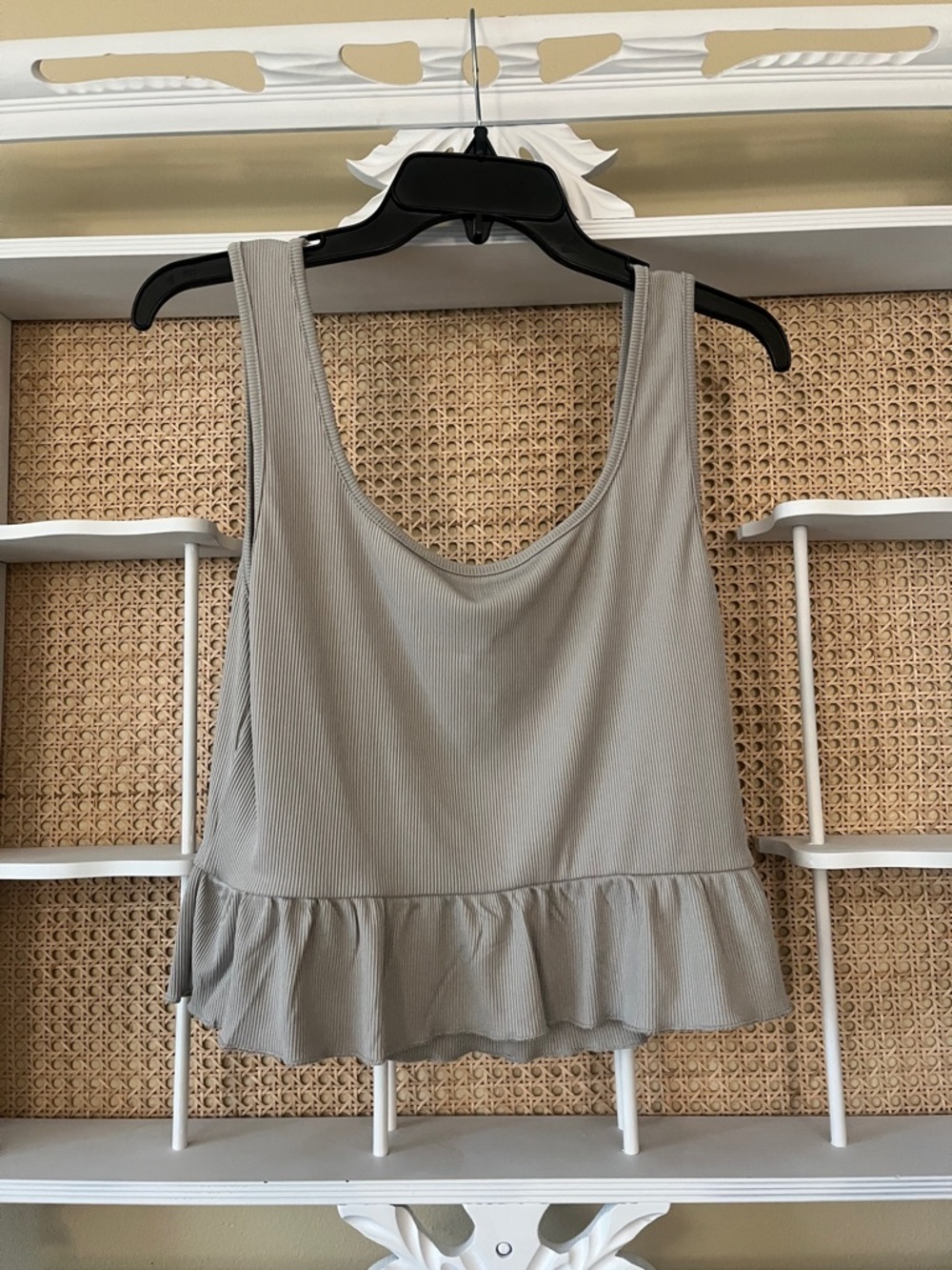SHEIN Sage Ruffle Hem Button-Front Crop Tank - Picture 3 of 7